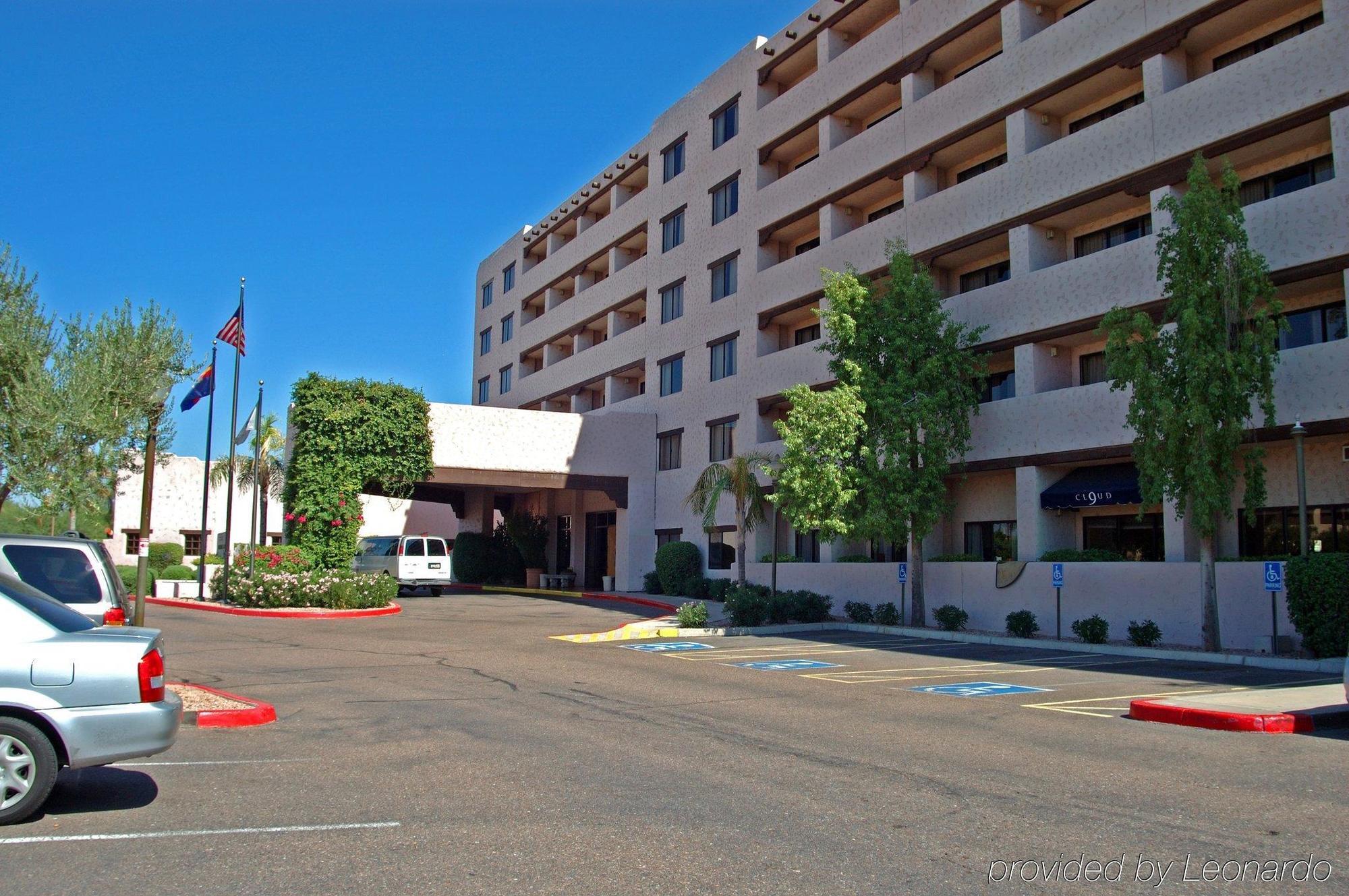Four Points By Sheraton Phoenix South Mountain Exterior photo