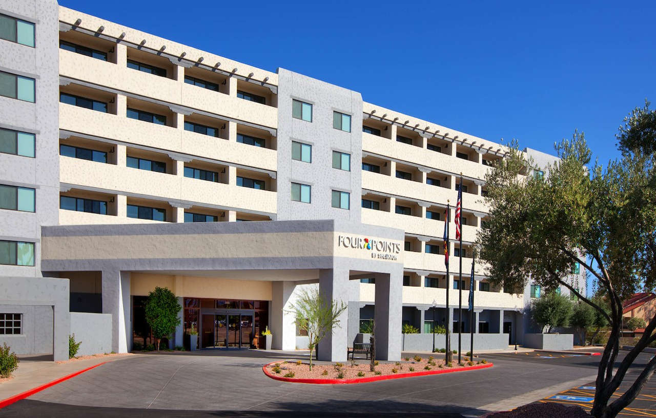 Four Points By Sheraton Phoenix South Mountain Exterior photo